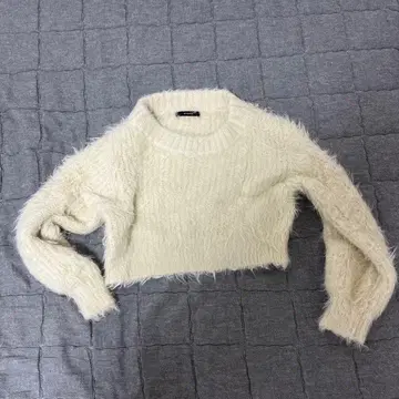 아이보리 크롭 스웨터