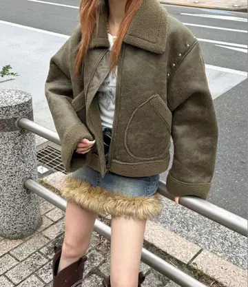 sedacle girl 스터드 무스탕 코트