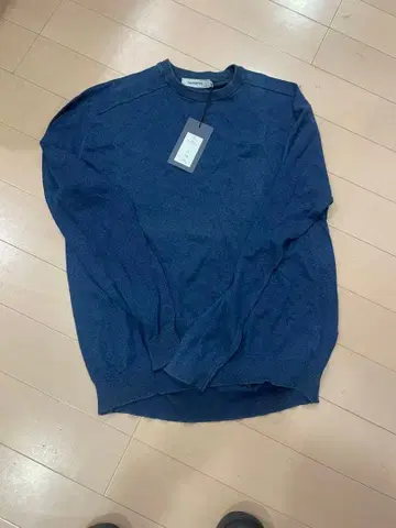 새상품 nonnative 네이비 얇은 소재 크루넥 스웨터 0