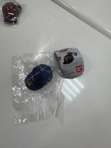 BANDAI 캡토이 파랑 로고 LAD