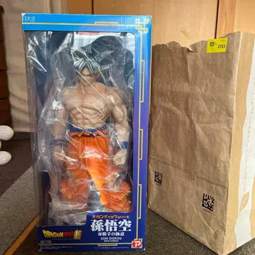 슈퍼 사이어인 손오공 무의식의 극의. 기간틱 시리즈.