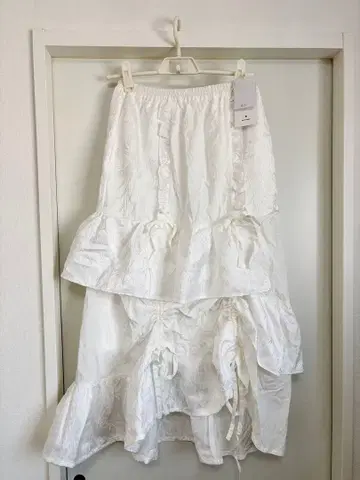 merry jenny flower 자카드 드로스트 스커트