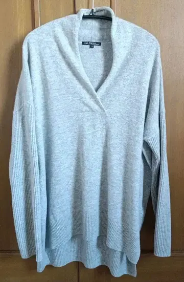 23구 그레이 V넥 긴팔 니트