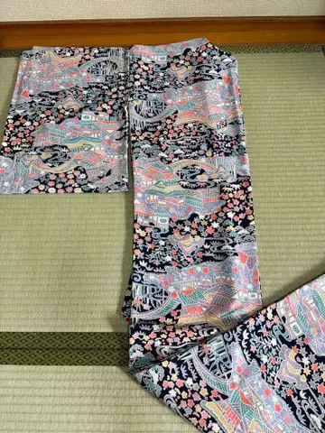 컬러풀한 마을 패턴의 코몬