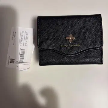 블랙 3단 폴더형 지갑 골드 로고