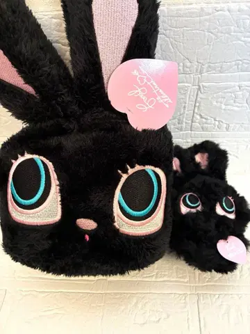 foxyillustrations BLACKBUNNY BLACK TAITO