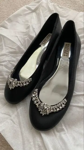 비쥬 장식 플랫슈즈 BADGLEY MISCHKA