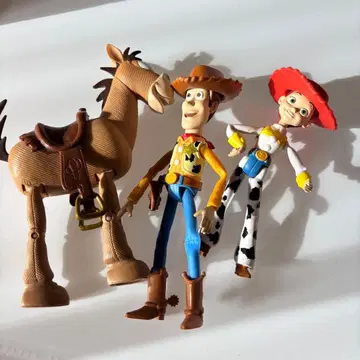 디즈니 픽사 우디 제시 불스아이 세트
