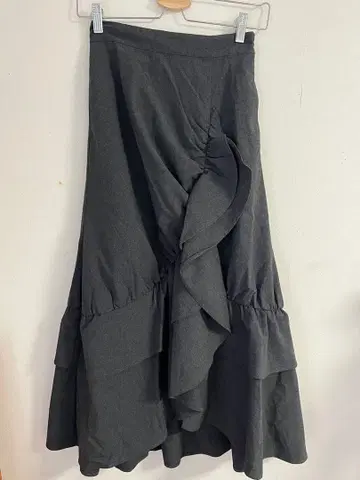 SLY 비대칭 밑단 개더 스커트 셔링 스커트 그레이