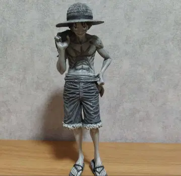 아*마님 원피스 루피 피규어