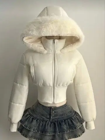 퍼 달린 숏 다운 자켓