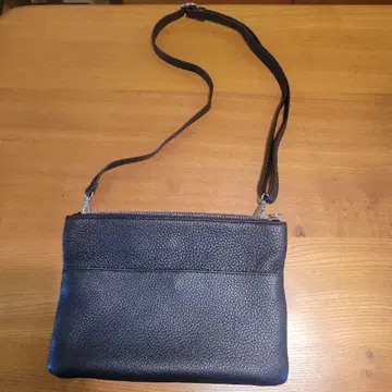 [가마쿠라 셔츠 완판템!] 숄더 파우치 블랙