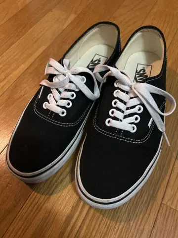 VANS 블랙 로우컷 스니커즈