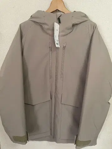 [ 미사용 새상품 ] 유니클로 하이브리드 다운 파카 베이지 S 사이즈