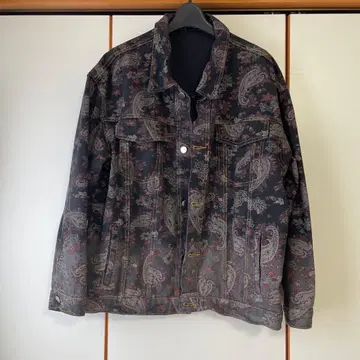 URBAN EDGE 페이즐리 무늬 데님 자켓