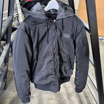 AVIREX USA 블랙 밀리터리 자켓 M