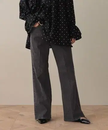 LOWRYS FARM 스트레치 데님 플레어 팬츠 M 사이즈 블랙