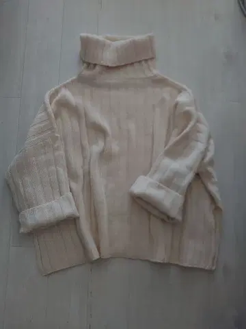 저널 스탠다드 relume 니트 아이보리