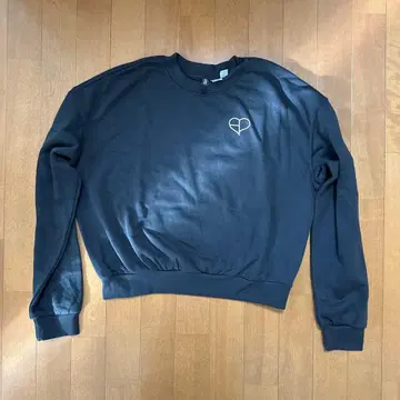 BLACKPINK 하트 자수 맨투맨 M 블랙