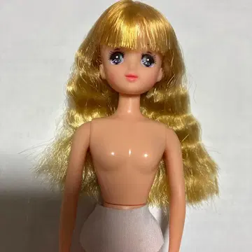 리카짱 프렌드 푸르룬짱 출시 당시의 인형입니다