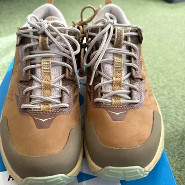 미사용, 박스 있음. HOKA U Kaha Low GTX TP 빔즈