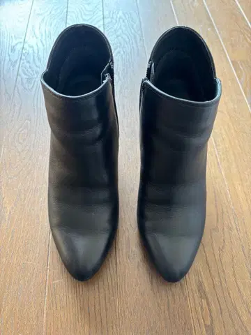 pitti 블랙 앵클부츠 중간 굽