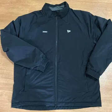 NEW ERA 블랙 점퍼 XL