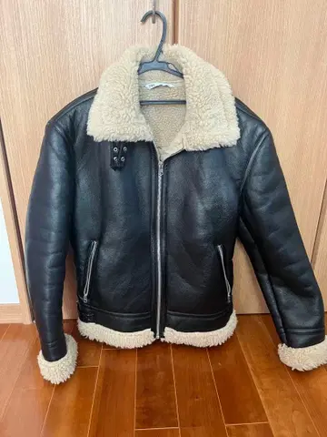 ZARA 블랙 가죽 퍼 자켓 M