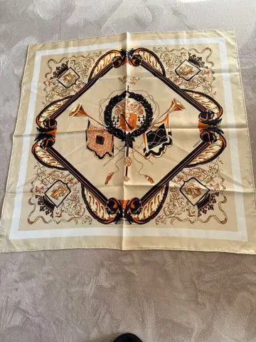 미사용 새상품! 마니프리 manipuri 실크 스카프 65 베이지 스톨