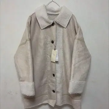 무스탕 코트 라이트 베이지