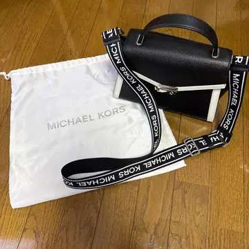 MICHAEL KORS 숄더백 블랙/화이트