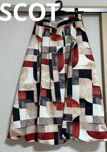 스콧 클럽 페넬 새상품 벌룬 스커트