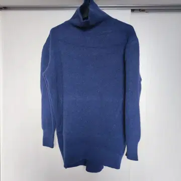 ELENDEEK 네이비 터틀넥 스웨터