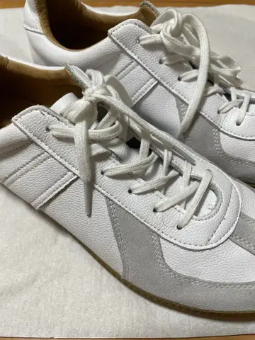 스니커즈 저먼 트레이너