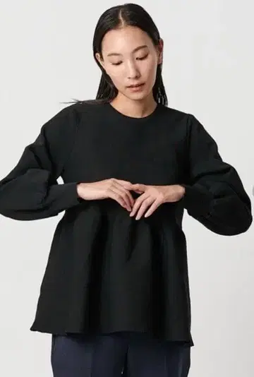 새상품 미사용 UNITED ARROWS 페플럼 니트