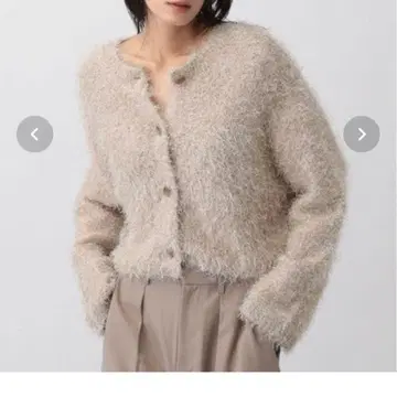 새상품급 아파트바이 샤기 2way 숏 가디건