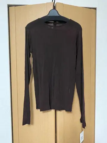 [ 새상품 미사용 ] 아가 Aga 시어 소프트 튤 탑 ( 다크 브라운 )