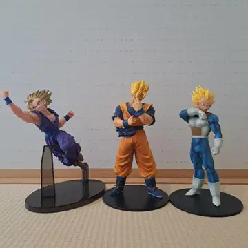 드래곤볼 피규어 모음
