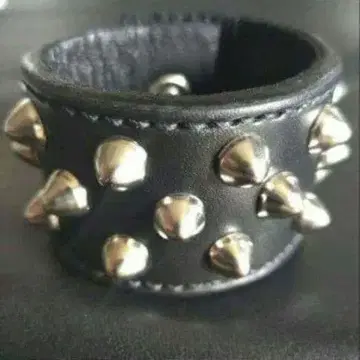 미니 콘 스터드 가죽 리스트 밴드 2 x 1ROW