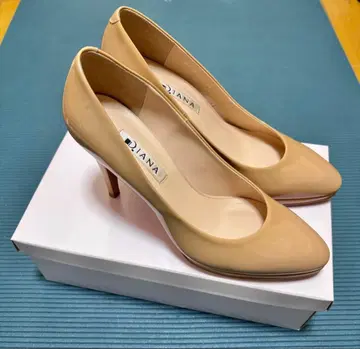 DIANA 핑크 베이지 에나멜 하이힐 [ 24cm ]