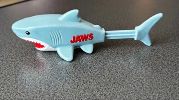 JAWS 상어형 완구 요네즈켄시 상어 홍백