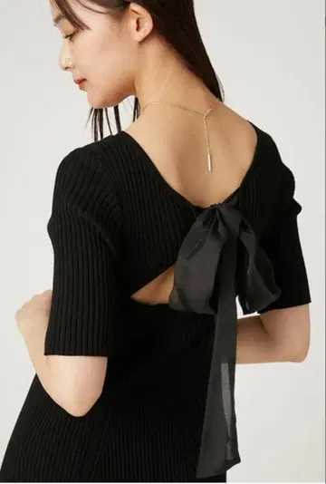 새상품*미사용*택 포함 FRAY I.D 백 새틴 리본 니트 원피스 반팔