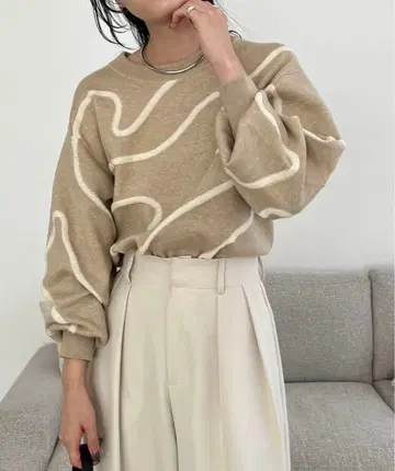 [ 새상품급 ] CAPRICIEUX LE'MAGE 라인 퍼프 니트