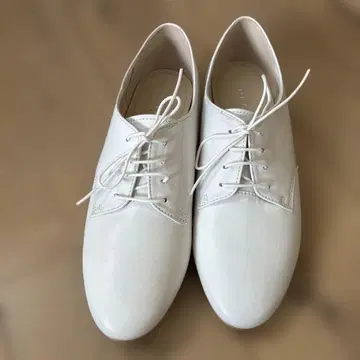 REGAL 화이트 레이스업 슈즈 미사용 새상품