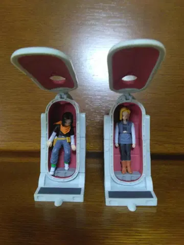 이매지네이션 피규어 인조인간 17호, 인조인간 18호 2종