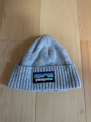patagonia 니트 모자 그레이