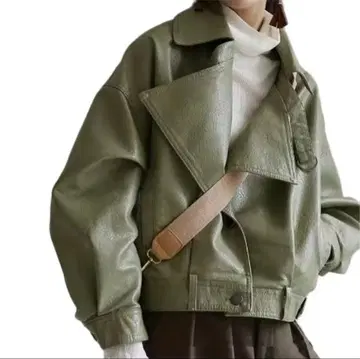 올리브 그린 숏 기장 자켓