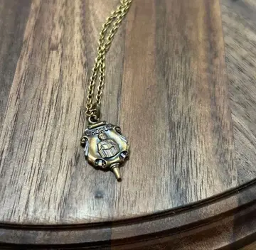 빈티지 목걸이 칼리지 참 CHORUS 조각 목걸이 가격 인하