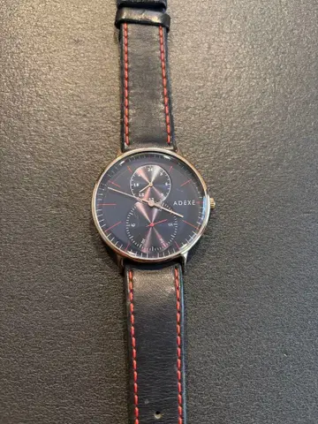 ADEXE 아날로그 손목시계 블랙/레드