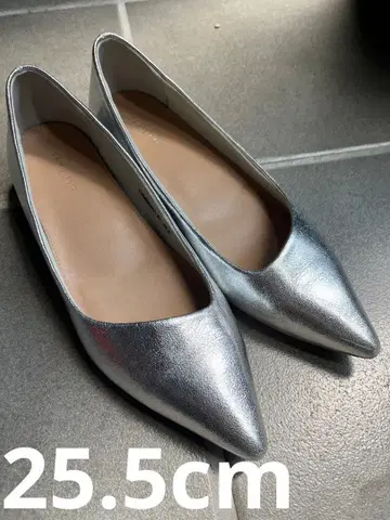 새상품급 실버 스틸레토 펌프스 25.5cm